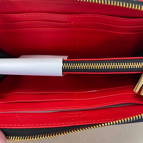 Moschino Couture Red Zip Around Large Wristlet Wallet - NWT - Picture 11 of 13